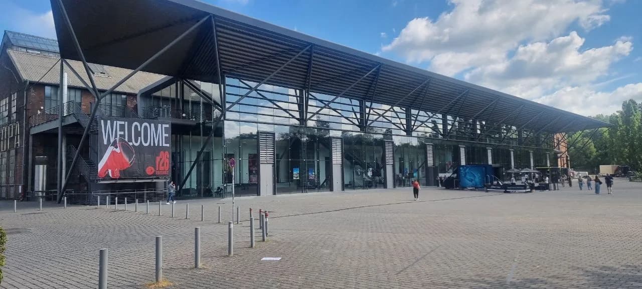 Exterior view of Jahrhunderthalle Bochum during r26